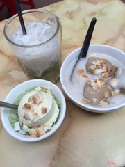 Kem xôi, chè thái, bánh trôi nóng