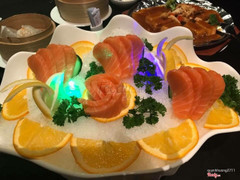 Sashimi cá hồi