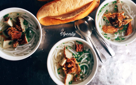 Bánh Canh Chả Cá Đường Ray