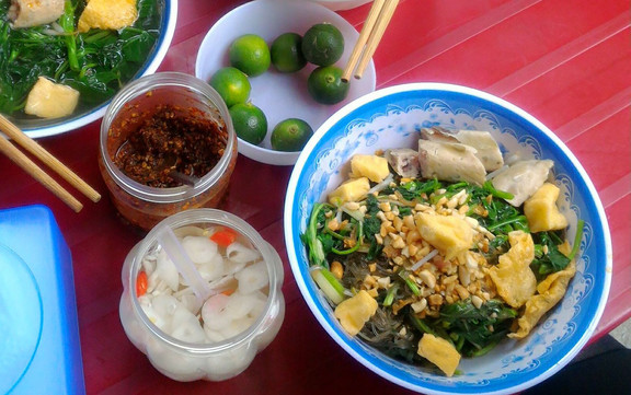 Phở Bò, Bánh Đa Cua & Bún Cá Hải Phòng