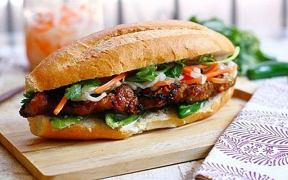 Quỳnh - Bánh Mì Điểm Tâm