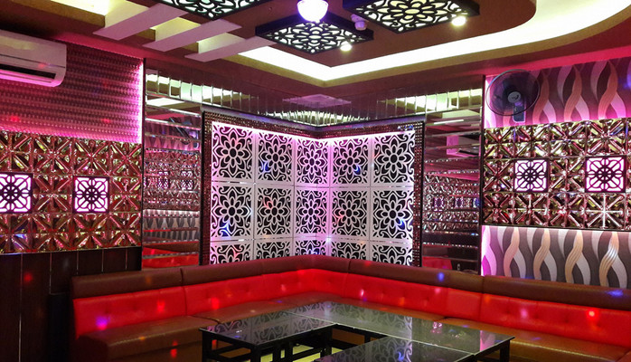 Tường Vy Karaoke