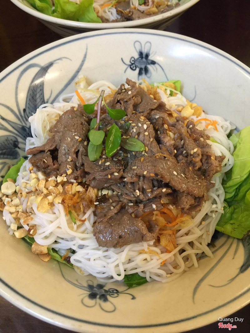 bún bò trộn