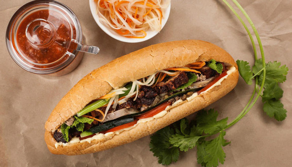 Bánh Mì Phá Lấu & Chả Lụa