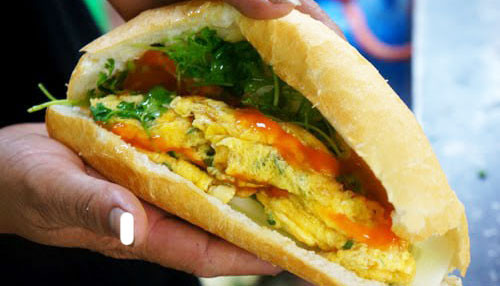 Bánh Mì Hito & Thịt Xiên Nướng