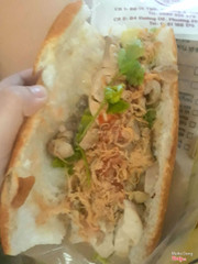 Bánh mì gà mật ong
