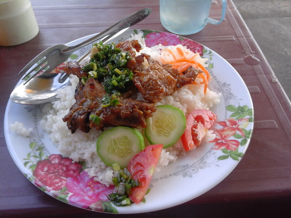 Cơm Bình Dân - 102C Tô Ngọc Vân 