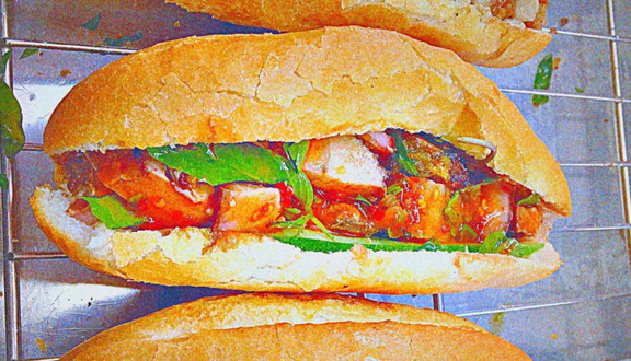 Giao Hiền - Bánh Mì Thịt Quay - Đặng Thái Thân