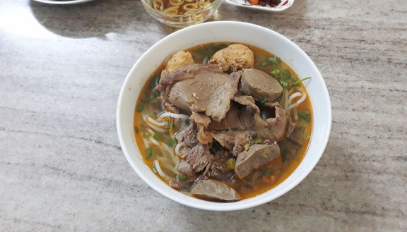 Bún Bò Huế Hoa Cau