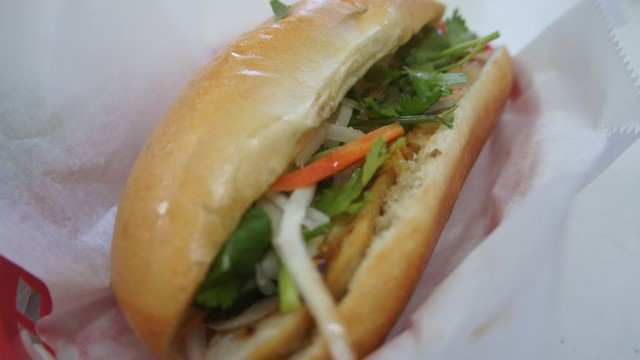 Bánh Mì Bà Thắm - Ngô Gia Tự