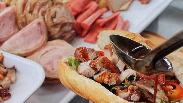 Ms Bánh Mì - Bánh Mì Heo Quay - Lý Thái Tổ