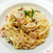 mì ý sốt kem thịt nguội