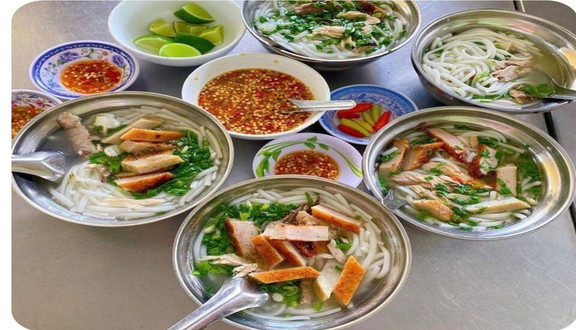 Bánh Canh Chả Cá, Cơm Gà Phan Rang, & Sinh Tố - Đường Số 3