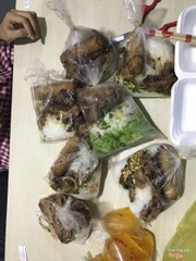 E đặt 7 phần mà có mỗi một phần có rau