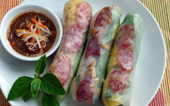 Quán Nước Mía & Bò Bía 93 - Cách Mạng Tháng 8