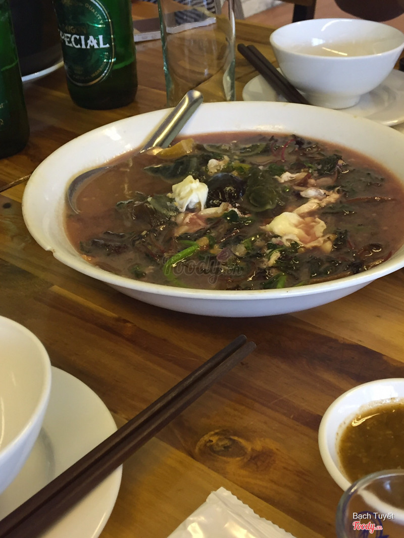 Thịt trâu nấu rau muống - trứng muối