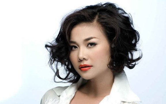 Uốn Tóc Vân Kiều - Hoàng Xuân Nhị