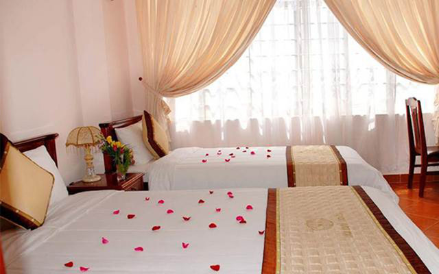 Holiday Huế Hotel