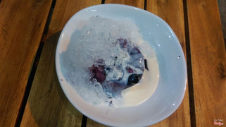 Sữa chua dẻo vịêt quất.