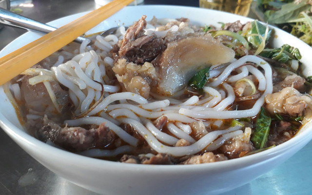 Bún Bò Chợ Hiệp Tân