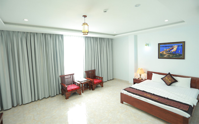 Tân Trường Sơn Hotel