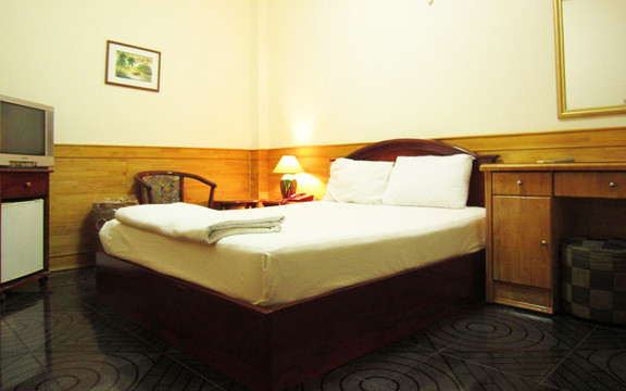 Anh Tú Hotel