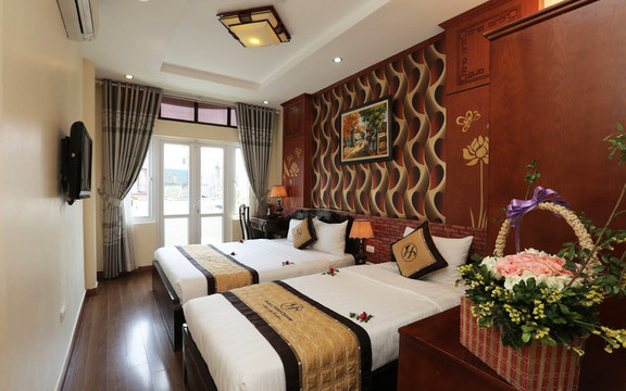 Golden Charm Hotel