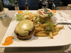 Món Burger Jumpo Beef ngon tuyệt 