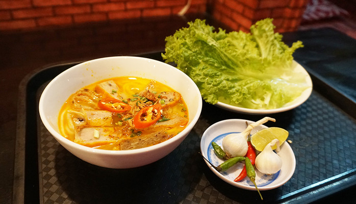 Miền Trung Quán - Bánh Canh Chả Cá, Bánh Xèo & Ram Bắp