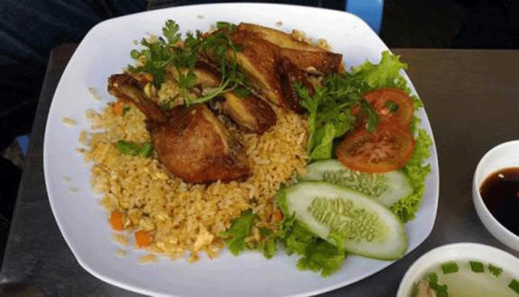 Huê Phong - Cơm Gà Xối Mỡ