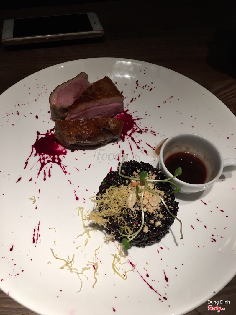 Ức vịt nướng ăn kèm xôi