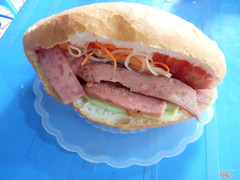 Bánh mỳ lạp xưởng