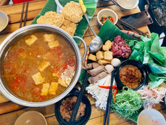 Lẩu riêu cua bắp bò sườn sụn