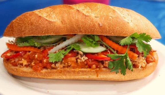 Alpha - Bánh Mì Chay - Ngô Quyền