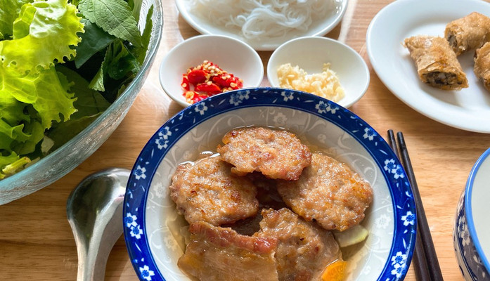 Nghĩa Hiền - Bún Chả Hà Nội