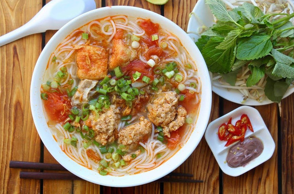 Bún Riêu Cô Lan - Nguyễn Thiện Thuật