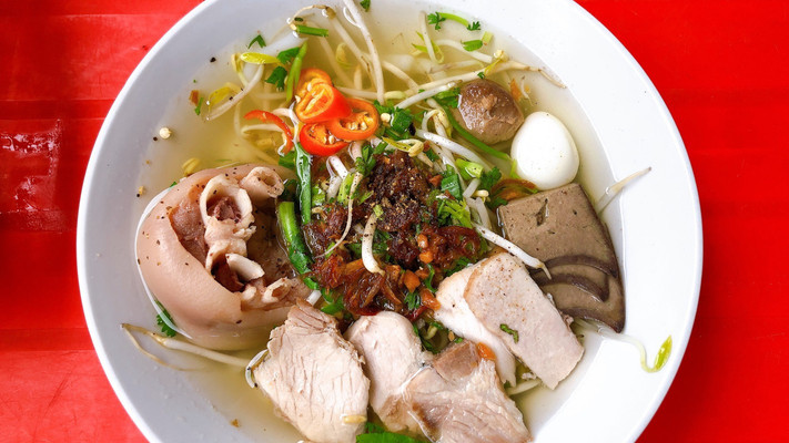 Bánh Canh Giò Heo Năm Kòi -  Đường Số 4