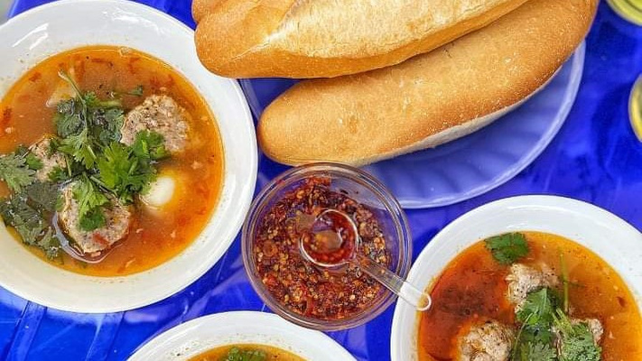 Bánh Mì Chấm & Chè Xoa Xoa Chợ Cồn - Bếp Mẹ Khoai