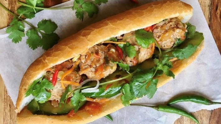 Bánh Mì A Mà - 13 Đường 5A