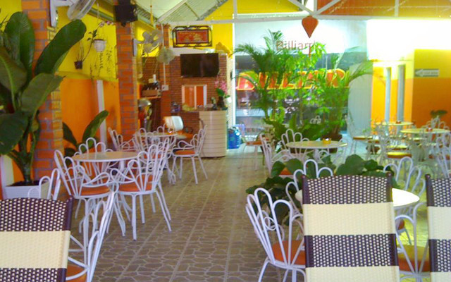 The Queen Cafe & Billiards - Mạc Đĩnh Chi 