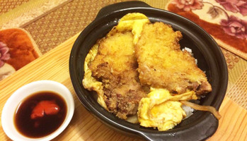 Cơm cuộn giá rẻ