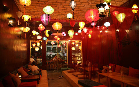 Lantern Lounge - Ẩm Thực Âu Á