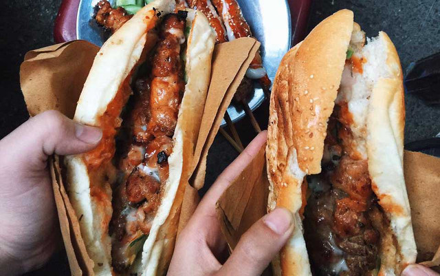 Bánh Mì Thịt Xiên Nướng