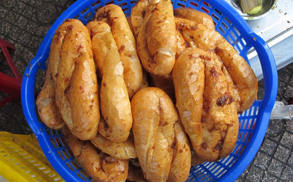 Bánh Mì Nướng Sa Tế