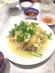 Gà hấp muối