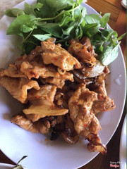 Thịt heo rừng bao ngon luôn. Nhưng mà ướp hơi cay tí ăn kèm với cơn lam là khỏi chế