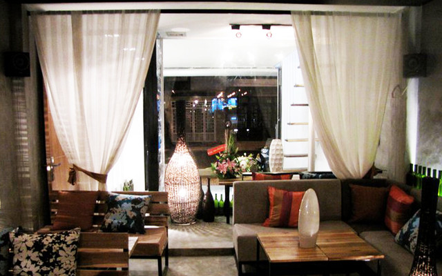 Stray Cafe