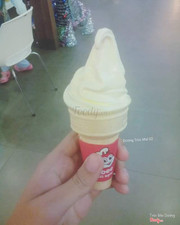 Vanilla Cream Cone - Kem ốc quế vani 3K