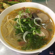 bún tái chả