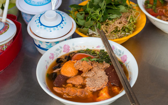 Oanh - Bún Riêu Cua